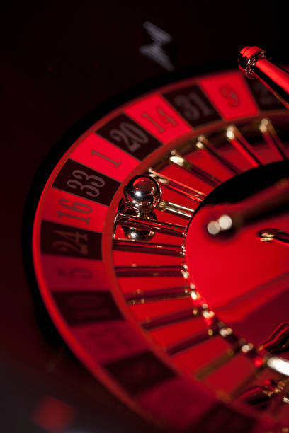 Lightning Dice live dealer rolling three dice on ionslot